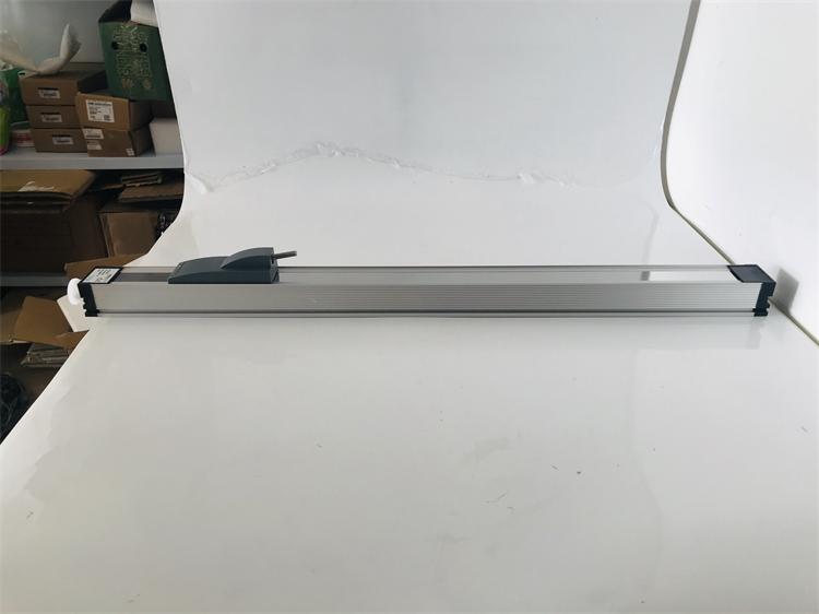 Mechanical installation of linear displacement sensor